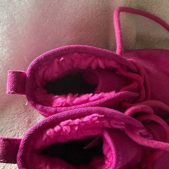 UGG Girls Pink Neumel Boot size1 - Picture 3 of 5